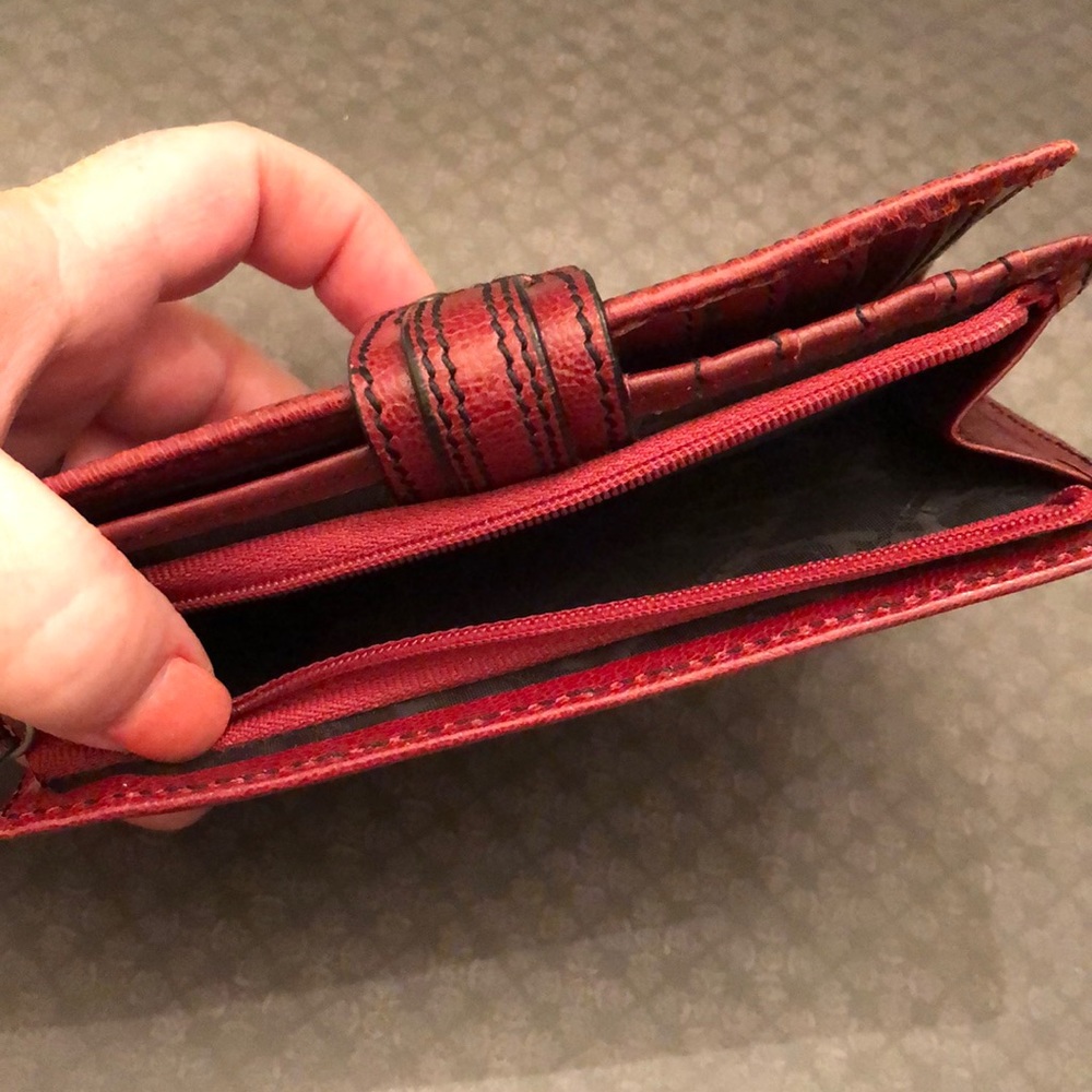 Kenneth Cole Wallet - Picture 4 of 5